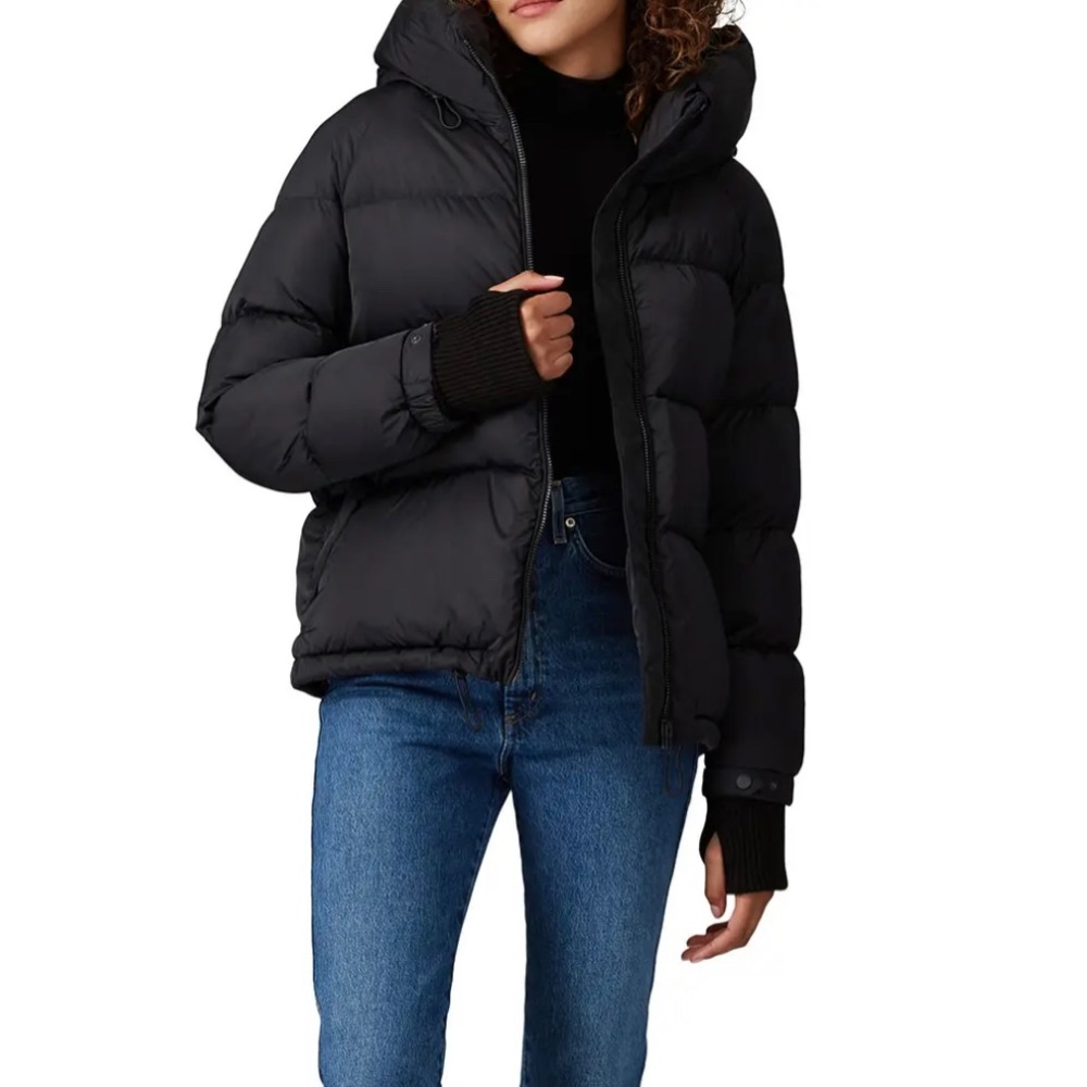 Soia and Kyo Sylvana Down Bomber / Puffer